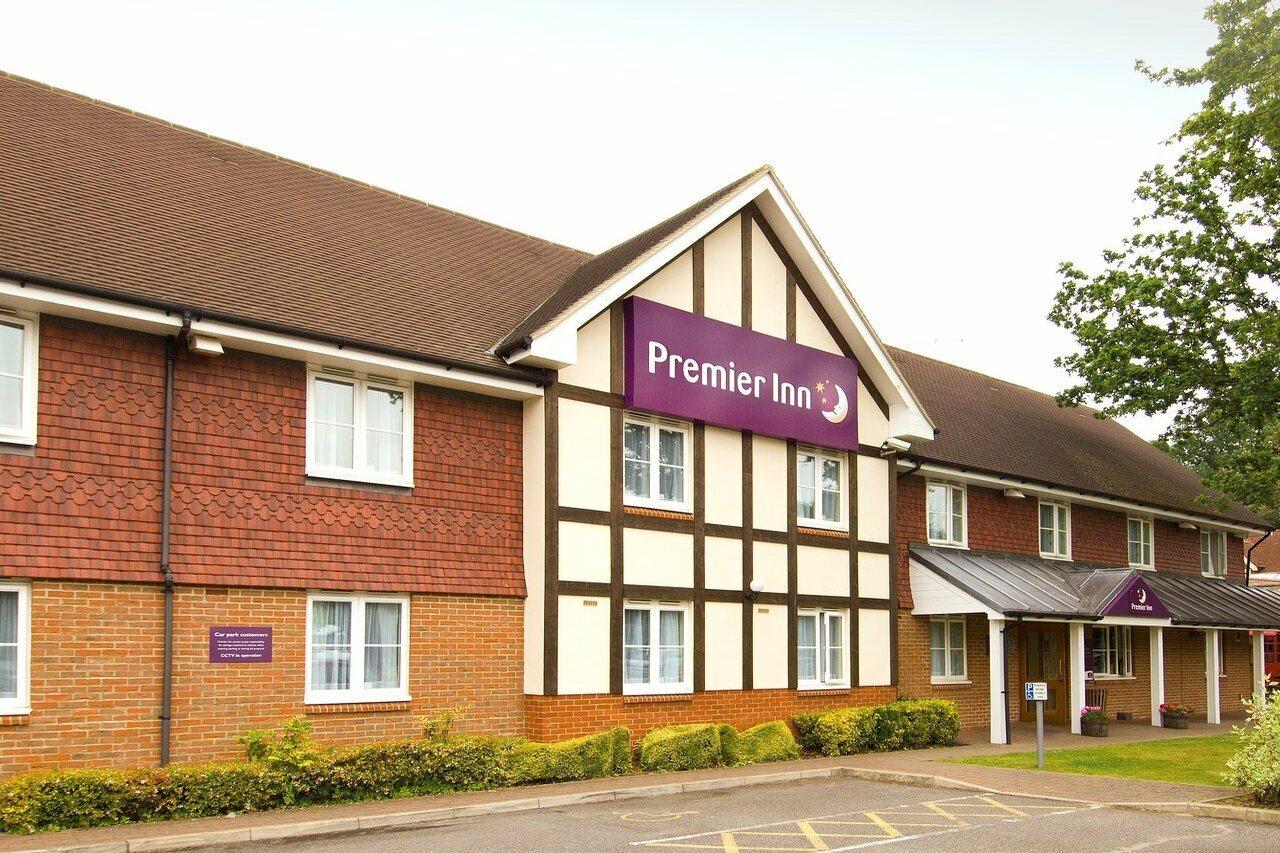 Premier Inn London Gatwick Airport East Crawley  Exterior photo