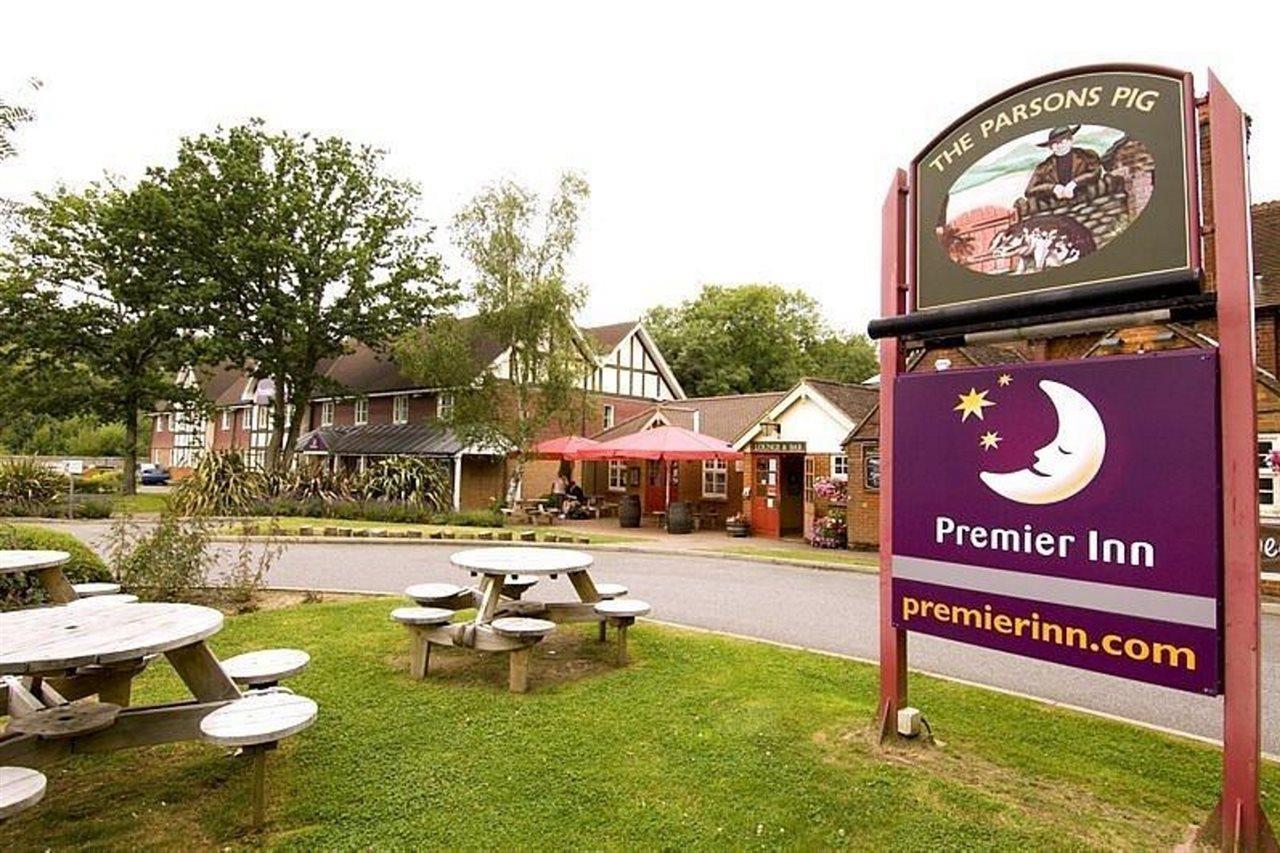 Premier Inn London Gatwick Airport East Crawley  Exterior photo